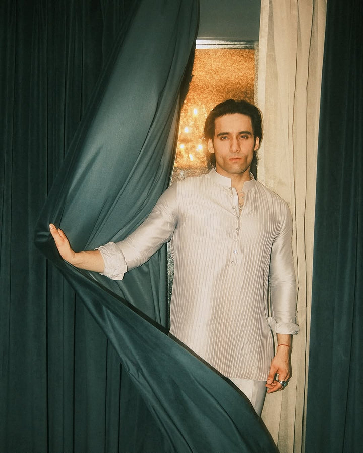 YASH KATYAL IN NARCISSUS LIGHT JACKET AND KURTA SET