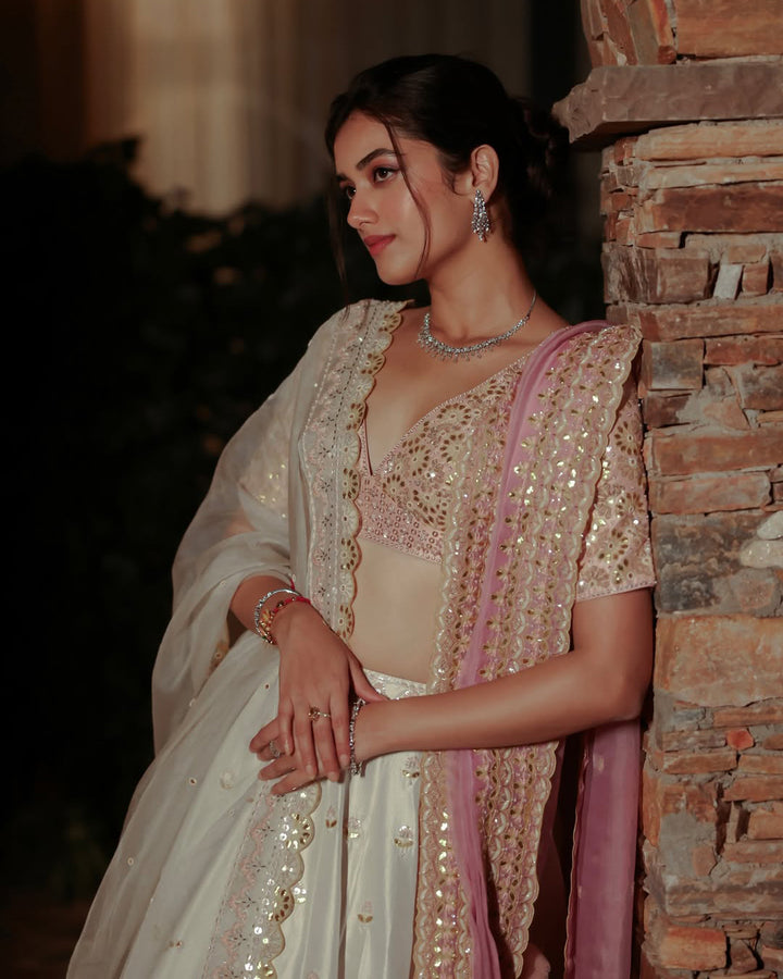 BHAGYASHRI BORSE IN NARGIS IVORY SILK LEHENGA