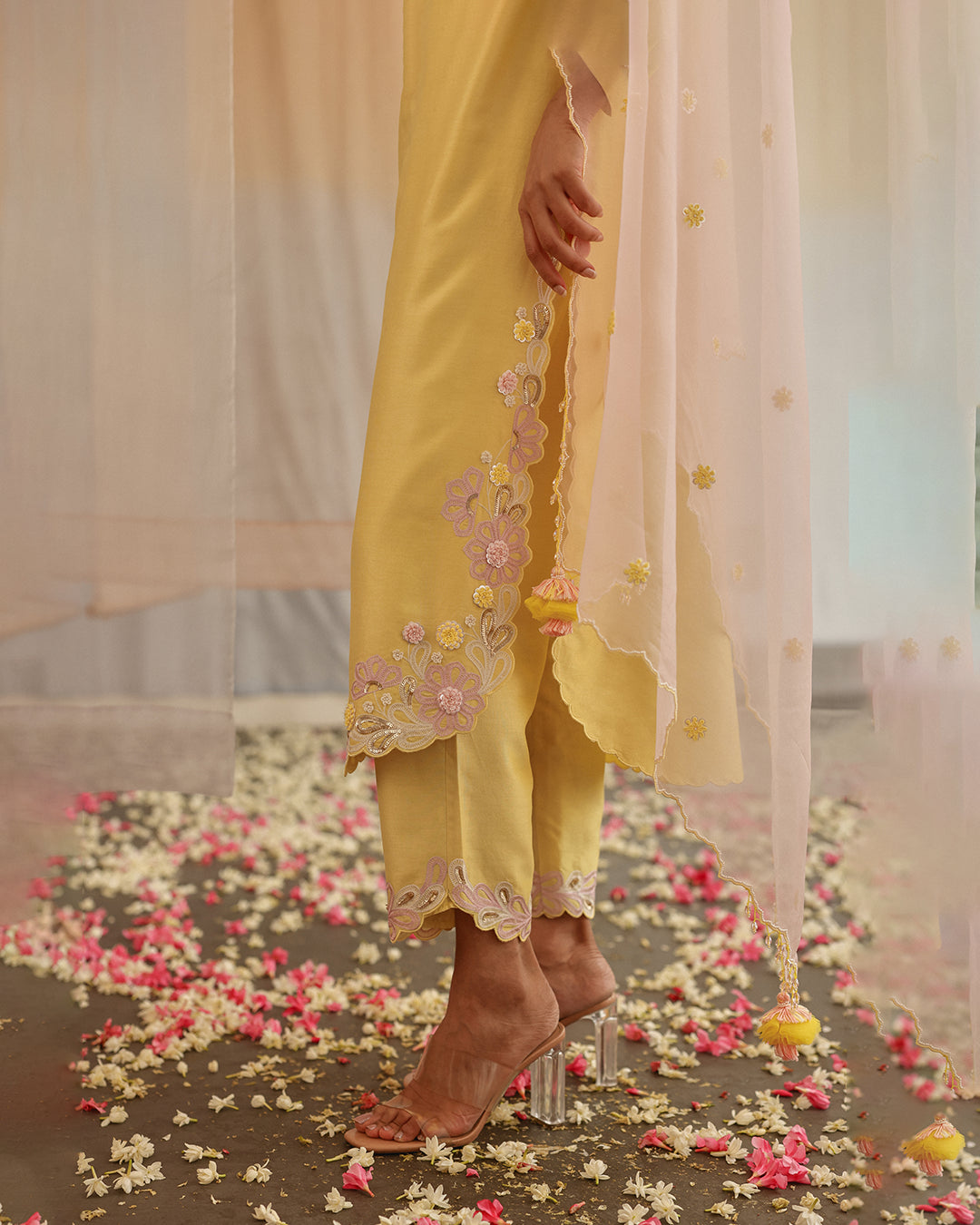 the butter cup kurta set ( zhr 13 )